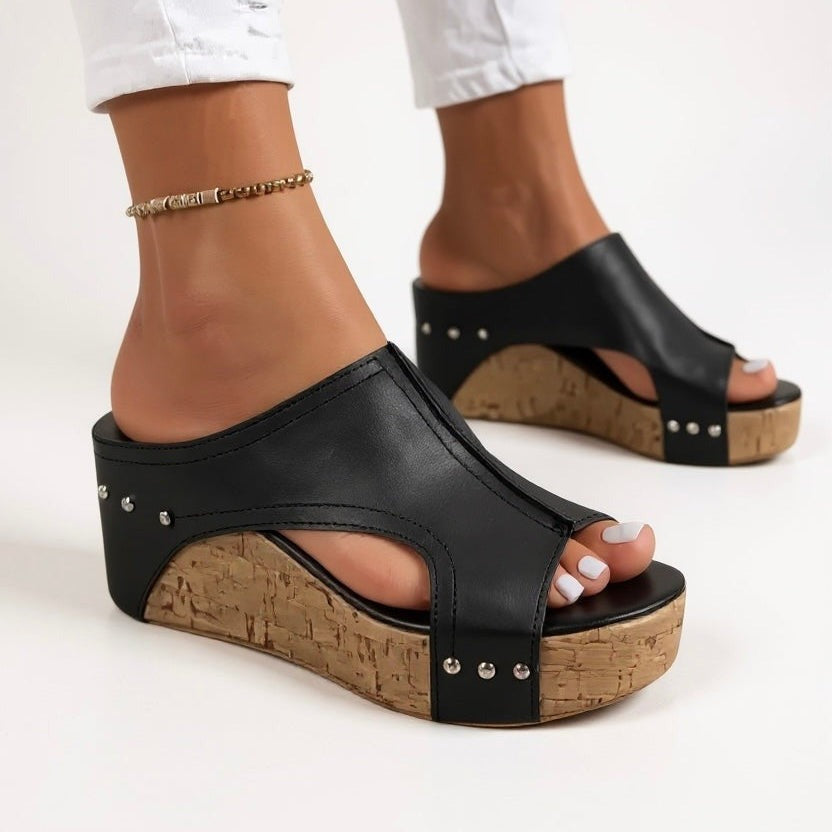Lottie platform slide sandals - detail view