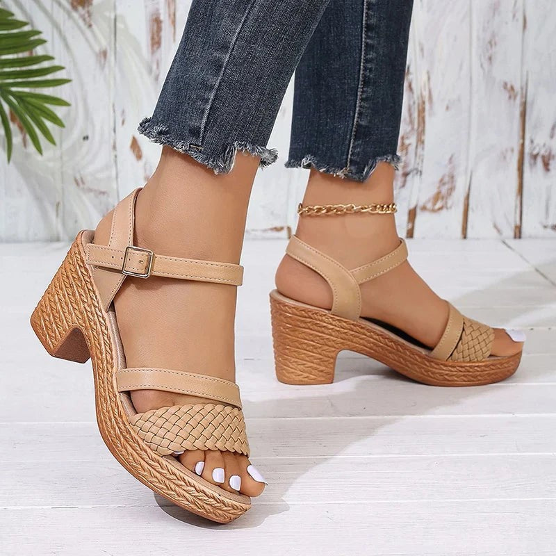 Sasha chunky summer casual sandals - detail view