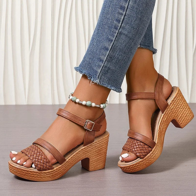 Sasha chunky summer casual sandals - detail view
