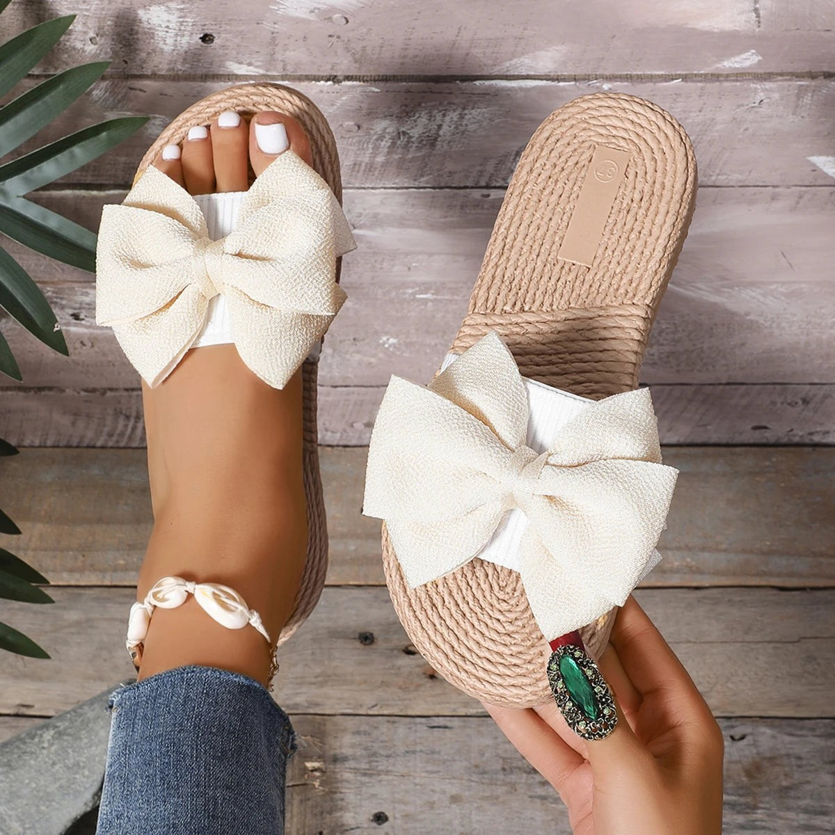 June bow flat slides - detail