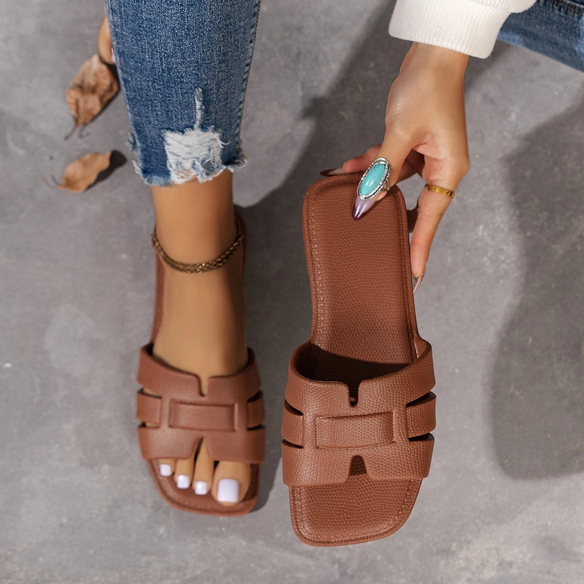 Nola flat leather slip on sandals - Brown