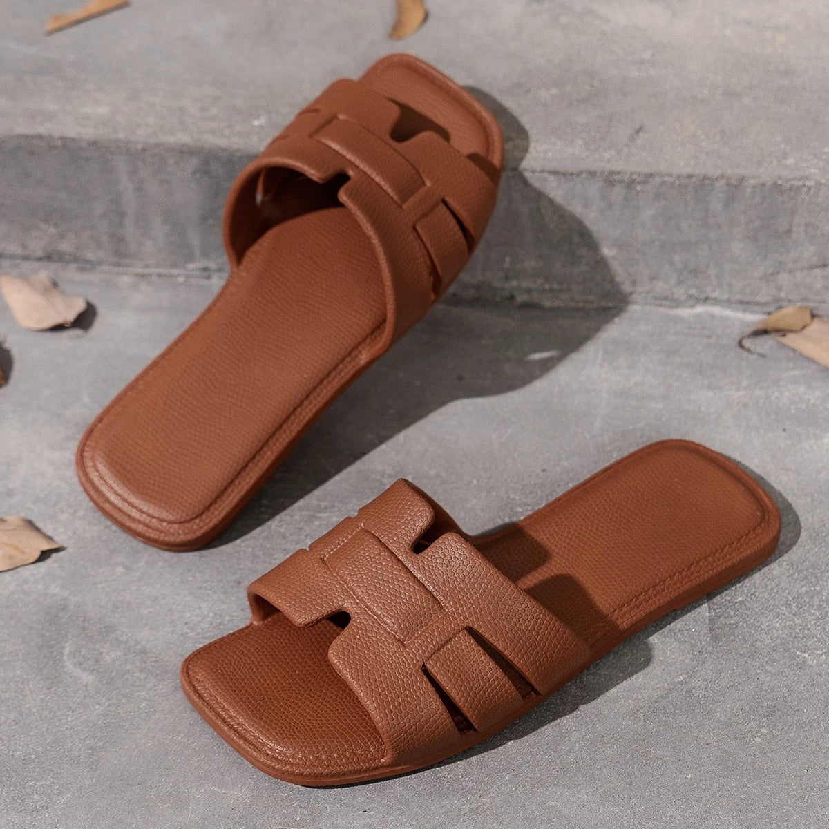 Nola flat leather slip on sandals - Brown