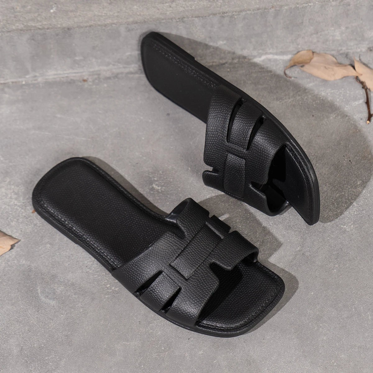 Nola flat leather slip on sandals - Black