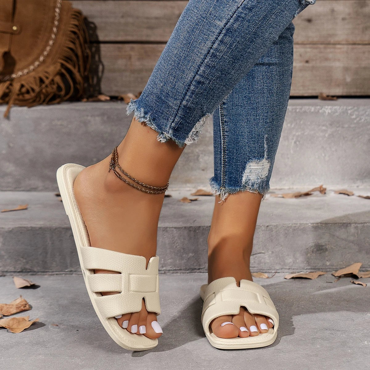 Nola flat leather slip on sandals - White